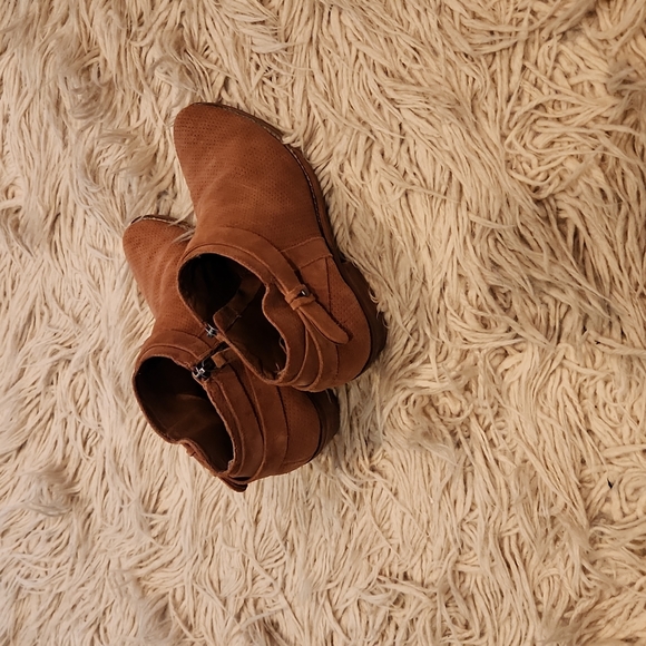 Booties - Picture 3 of 4